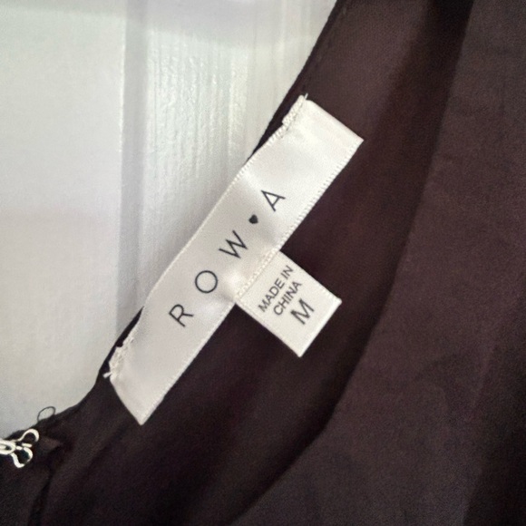 Black mini dress romper with shorts V-Neck V-Back zipper - Picture 2 of 3